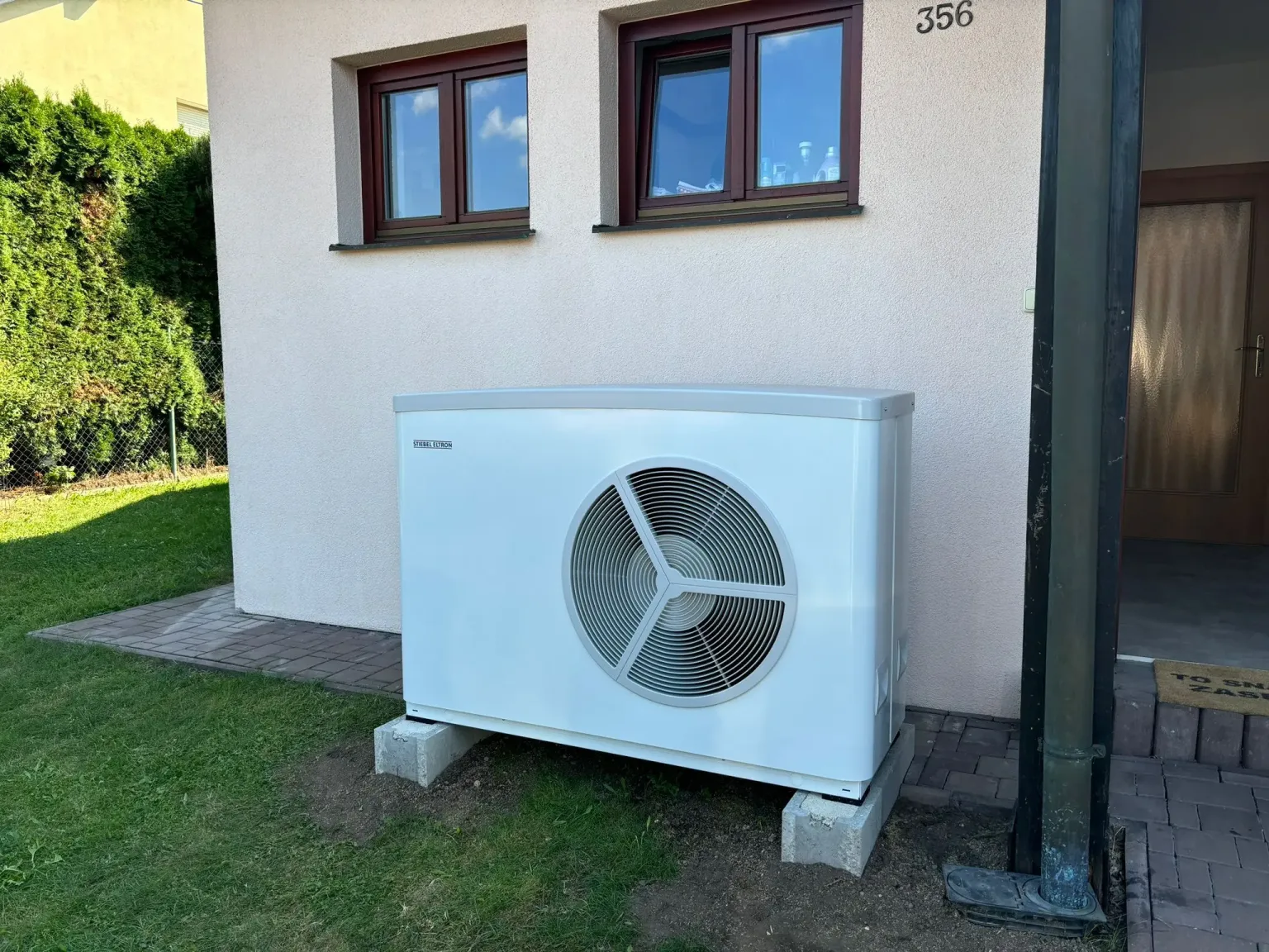 Tepelné čerpadlo Stiebel Eltron po dokončené instalaci